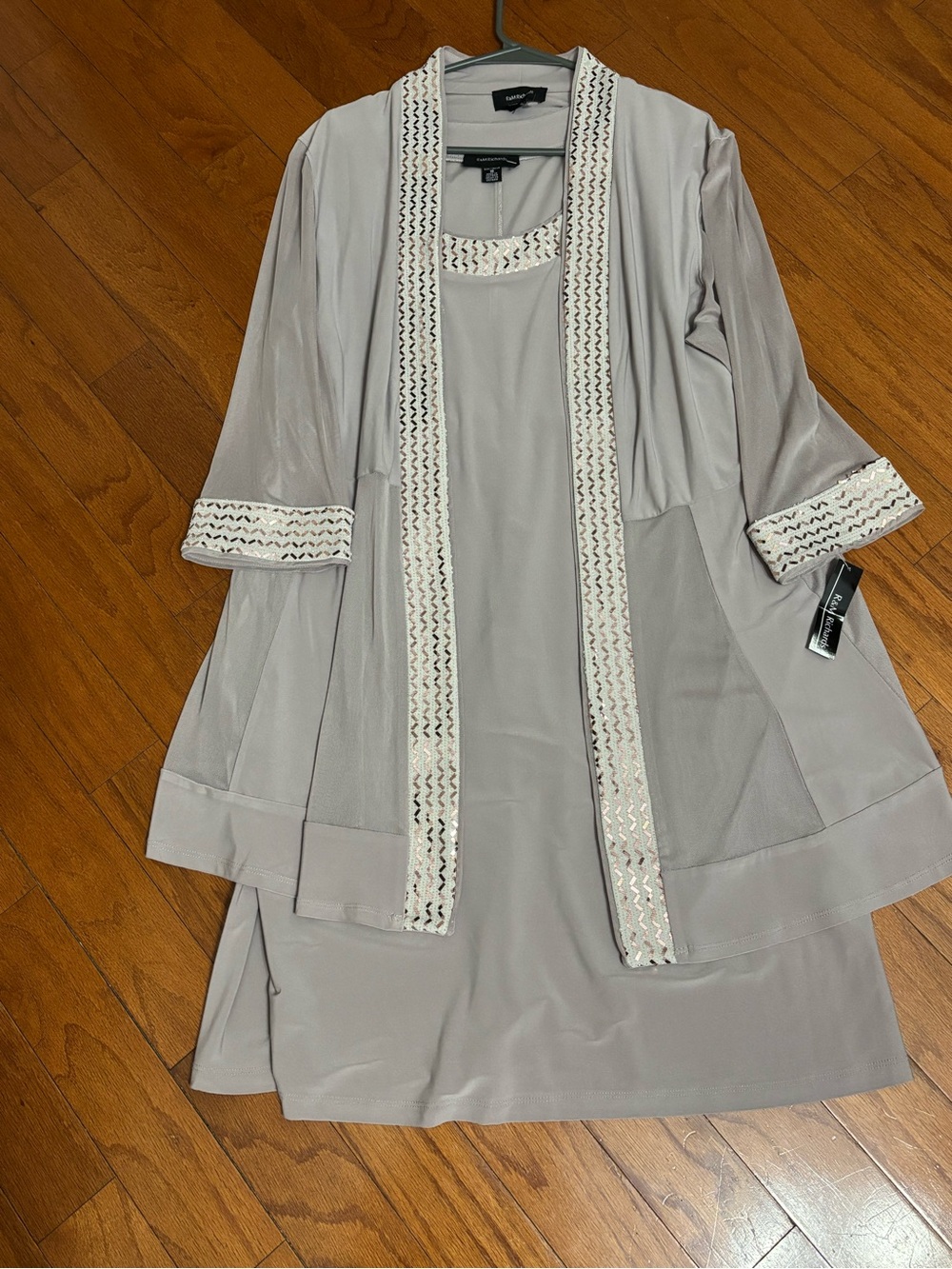 R&M Richards Women’s Champagne Mother of the Bride/Groom 2 Set Dress Size 18 - Picture 2 of 12